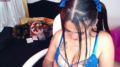 Snapshot of sofiasex92 chatting on December 10, 2024, 1:32 am Sofia online show from December 10, 2024, 1:32 am