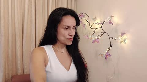 Sofi Bella online show from May 25, 2026, 7:09 pm