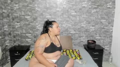 Vicky  online show from February 20, 2025, 10:16 am