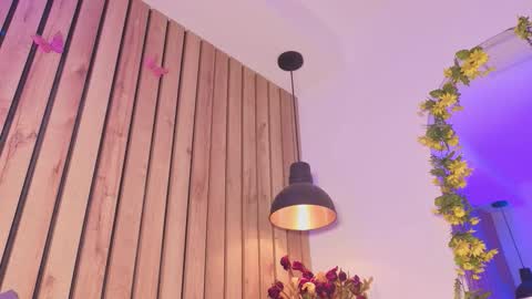 Sofie online show from November 12, 2025, 2:39 pm