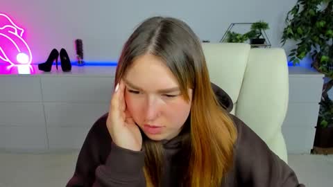 sofii_darling online show from February 25, 2026, 6:39 pm