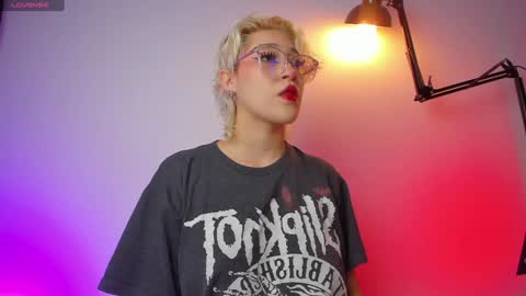 Snapshot of sofii_uwu_ chatting on January 26, 2025, 6:16 pm Sofii online show from January 26, 2025, 6:16 pm