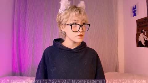 Snapshot of sofii_uwu_ chatting on November 2, 2025, 11:29 pm Sofii online show from November 2, 2025, 11:29 pm