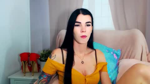 sofiiadream online show from November 3, 2025, 3:13 pm