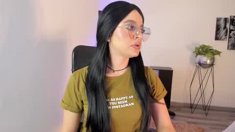 Sofi agudelo online show from March 3, 2025, 11:44 am