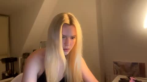 sofii online show from July 14, 2026, 10:48 pm