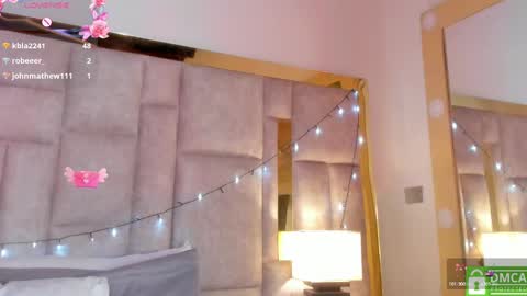 Snapshot of sofiscott_ chatting on January 17, 2025, 11:51 pm Sofia online show from January 17, 2025, 11:51 pm