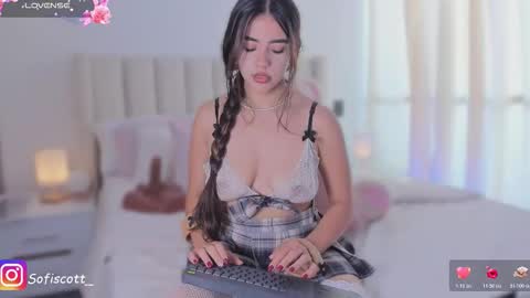 Snapshot of sofiscott_ chatting on December 15, 2025, 5:39 pm Sofia online show from December 15, 2025, 5:39 pm