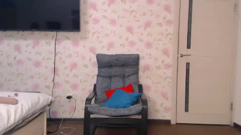 Snapshot of sofiyaruch chatting on April 26, 2026, 8:12 am Kaitbrunette and SofiblondeWelcome room Private is Open Make us happy online show from April 26, 2026, 8:12 am