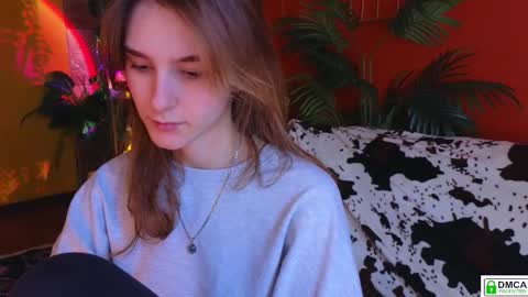 E online show from November 19, 2025, 11:21 am