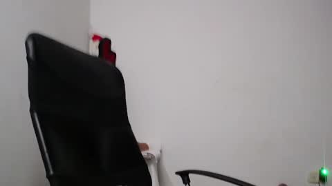 Camila M online show from December 31, 2024, 5:33 am