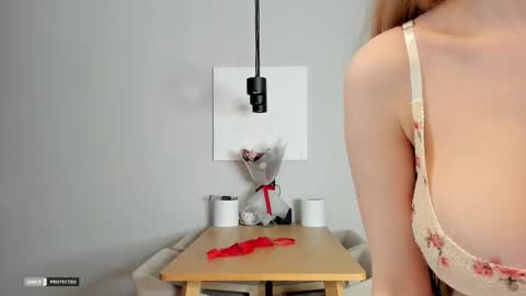 kitty katy online show from February 17, 2026, 9:32 pm