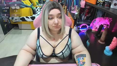 Sofie online show from November 18, 2025, 2:50 am