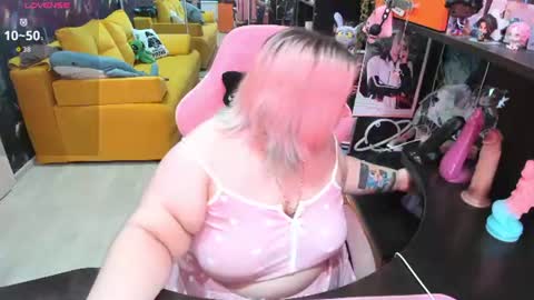 Sofie online show from July 5, 2026, 1:56 am