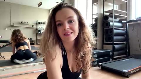 softly_jane online show from November 1, 2025, 4:58 am