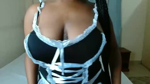 Snapshot of softlysinful chatting on October 18, 2025, 5:57 pm softlysinful online show from October 18, 2025, 5:57 pm