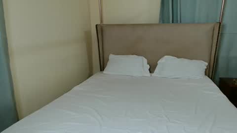 Snapshot of softlysinful chatting on November 7, 2025, 9:31 am softlysinful online show from November 7, 2025, 9:31 am