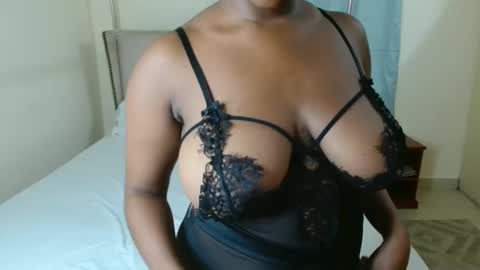 Snapshot of softlysinful chatting on December 2, 2025, 2:12 pm softlysinful online show from December 2, 2025, 2:12 pm