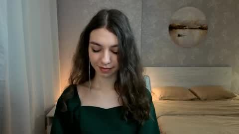 Kelly online show from October 18, 2025, 8:26 am