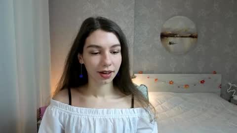 Kelly online show from November 23, 2025, 1:11 pm