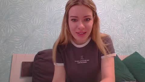 softy_aura online show from March 17, 2026, 7:55 am