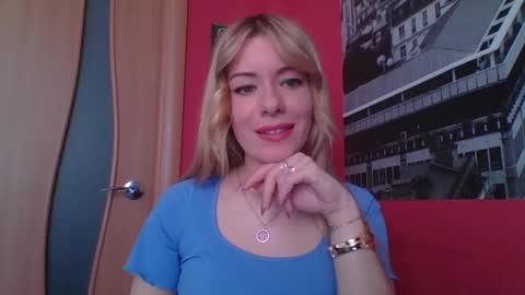Snapshot of softy_aura chatting on May 7, 2026, 10:20 am softy_aura online show from May 7, 2026, 10:20 am