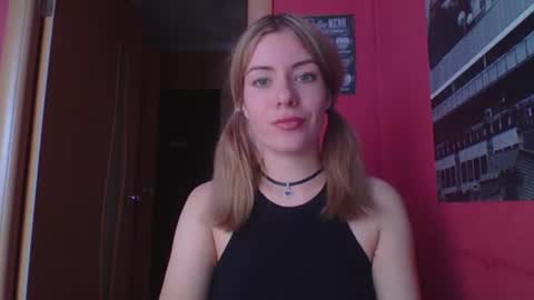 Snapshot of softy_aura chatting on June 25, 2026, 10:09 am softy_aura online show from June 25, 2026, 10:09 am
