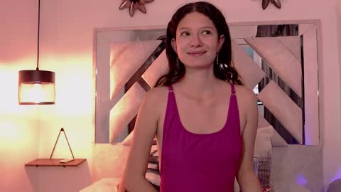 Snapshot of sofy_bonnet chatting on February 5, 2026, 11:37 am online show from February 5, 2026, 11:37 am