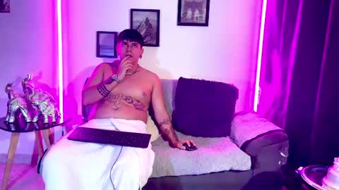 Snapshot of sol_and_andy chatting on June 23, 2026, 6:11 am sol and andy online show from June 23, 2026, 6:11 am