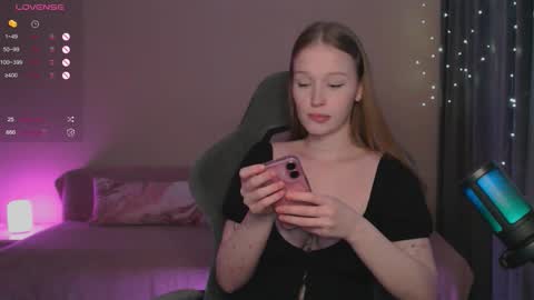 Jennifer Jenny Jen online show from December 23, 2025, 10:24 am