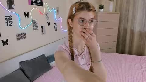 Snapshot of solarmyst chatting on March 5, 2026, 5:47 am Nana online show from March 5, 2026, 5:47 am