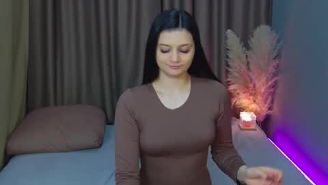 Sonya online show from April 12, 2026, 1:32 am