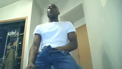 solidsnake992 online show from November 19, 2025, 2:00 am