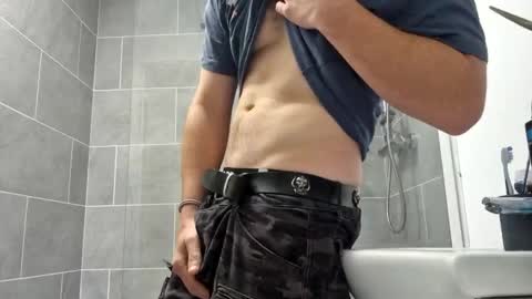 Snapshot of soloj13 chatting on September 26, 2025, 12:53 pm soloj13 online show from September 26, 2025, 12:53 pm