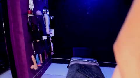 Snapshot of sommer_alexa chatting on February 20, 2025, 2:07 am Alexa online show from February 20, 2025, 2:07 am