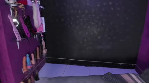 Snapshot of sommer_alexa chatting on September 8, 2025, 7:57 pm Alexa online show from September 8, 2025, 7:57 pm