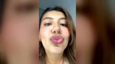 sommerr111 online show from May 6, 2026, 1:25 am