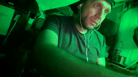 Snapshot of son_e_blacc chatting on June 5, 2026, 6:57 pm Soni online show from June 5, 2026, 6:57 pm