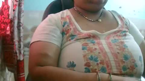 soni88888 online show from February 18, 2026, 4:08 am