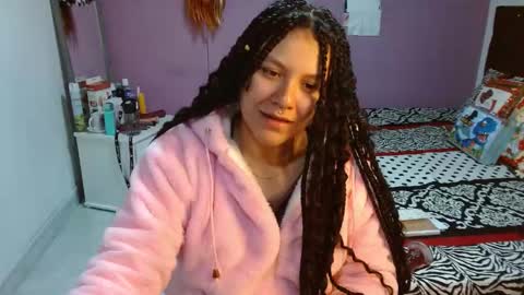 sonialatin69 online show from January 8, 2025, 8:27 am