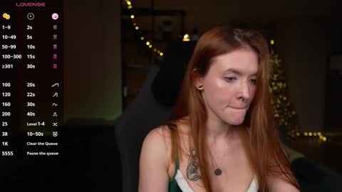 sonic_porn online show from December 17, 2025, 4:02 pm