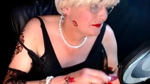 Snapshot of sonjairene chatting on June 6, 2026, 6:45 pm sonjairene online show from June 6, 2026, 6:45 pm