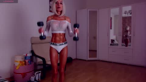 Sonja Ray online show from September 15, 2025, 9:20 am