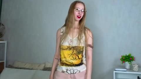 Snapshot of sonleduc chatting on November 30, 2025, 1:42 am Im Lina Welcome guys online show from November 30, 2025, 1:42 am