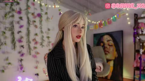 Sonnie online show from April 7, 2026, 2:17 pm