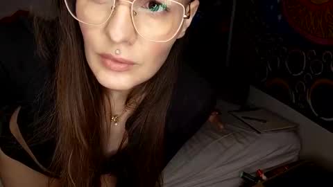 Snapshot of sonnieday chatting on March 4, 2026, 7:47 am Sonnie Day online show from March 4, 2026, 7:47 am