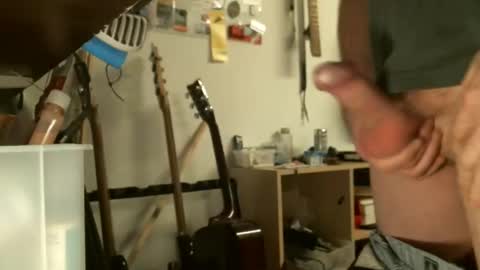 Snapshot of sonnyboy18 chatting on December 12, 2024, 10:24 am BruceWilly online show from December 12, 2024, 10:24 am