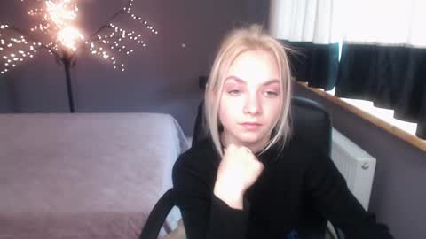 Snapshot of sonnysofia chatting on April 21, 2026, 11:49 am Sonya online show from April 21, 2026, 11:49 am