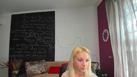Snapshot of sonnysofia chatting on May 22, 2026, 5:47 am Sonya online show from May 22, 2026, 5:47 am
