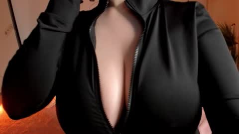 SONIA online show from November 26, 2025, 2:18 pm